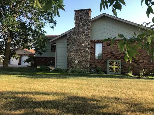 930 Railroad AVE NW, Melrose, MN 56352