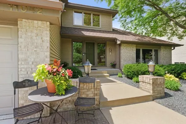 Eden Prairie, MN 55347,11042 Bluestem LN