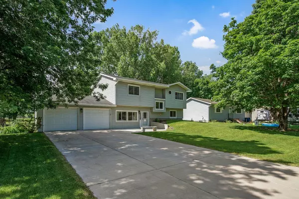 1750 Pioneer LN, White Bear Twp, MN 55110