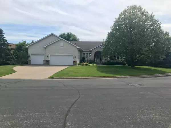 1590 Meadowview TRL, Hastings, MN 55033