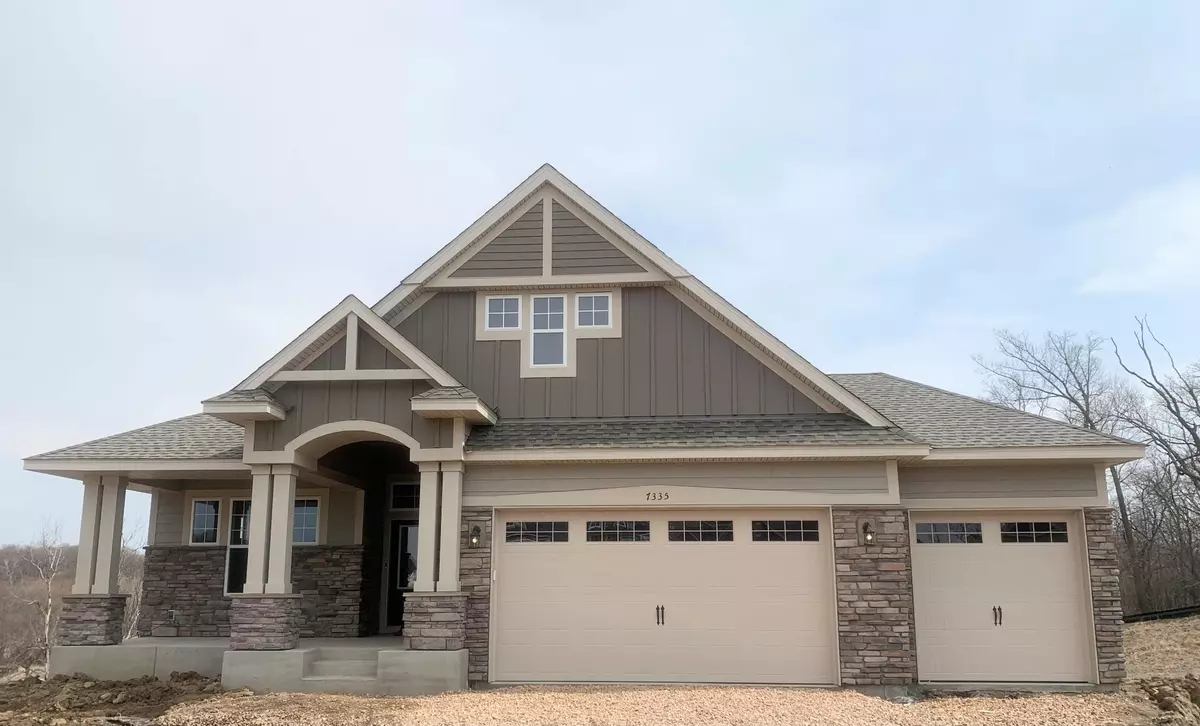 Chanhassen, MN 55317,7335 Paisley CT