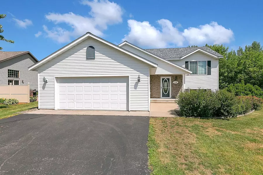 1108 Garden Brook DR, Sauk Rapids, MN 56379