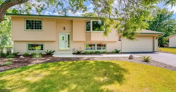 4803 W 141st ST, Savage, MN 55378