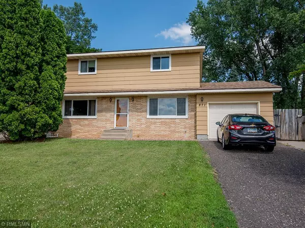 873 Greenway AVE N, Oakdale, MN 55128