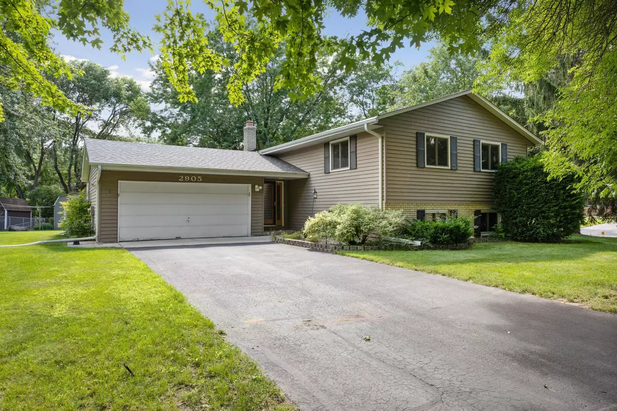 Maplewood, MN 55109,2905 Mary LN