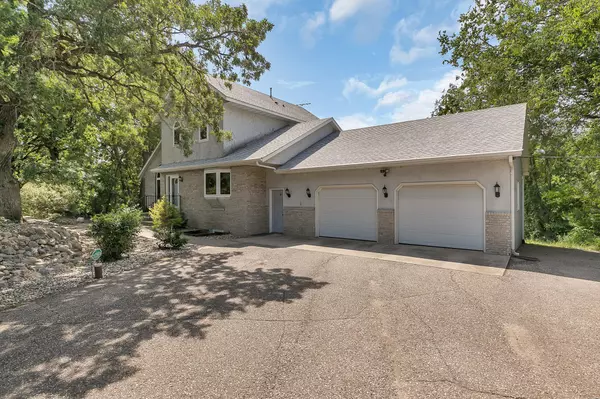 10920 County Road 9 NE, Spicer, MN 56288