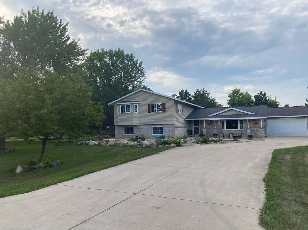 Saint Augusta, MN 55320,2110 Rena CT