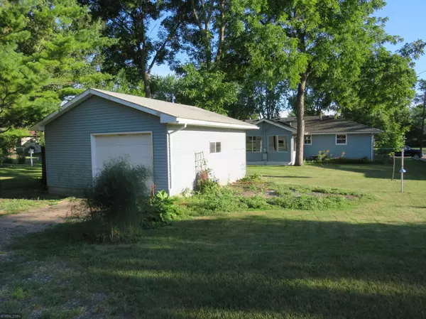 Glencoe, MN 55336,1636 11th ST E