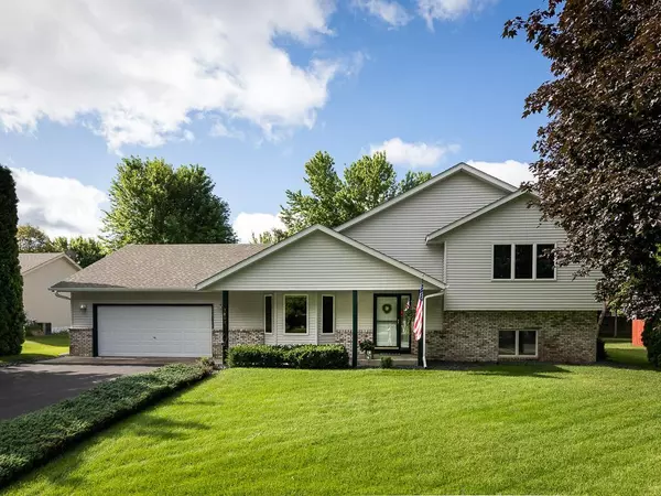 3887 Kestrel ST SW, Prior Lake, MN 55372