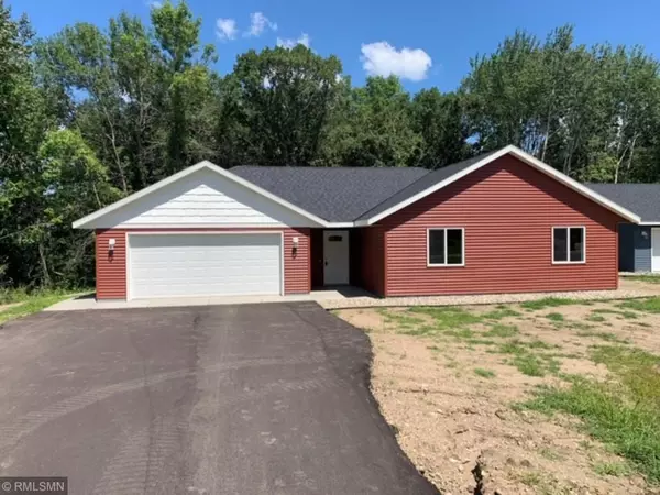 2003 E Oak Knoll DR NE, Alexandria, MN 56308