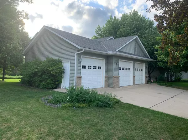 Waconia, MN 55387,1113 Kinder DR