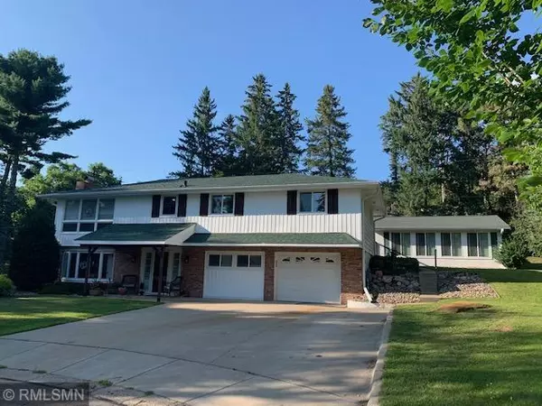 1904 Lenore LN, Red Wing, MN 55066