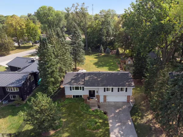 Golden Valley, MN 55422,4821 Killarney DR