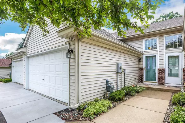 8813 Coffman PATH #PAH, Inver Grove Heights, MN 55076