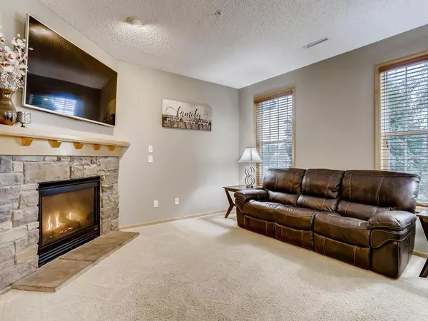 Maplewood, MN 55109,1563 Legacy Pkwy E #4