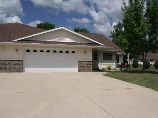 316 5th CIR SW, Blooming Prairie, MN 55917