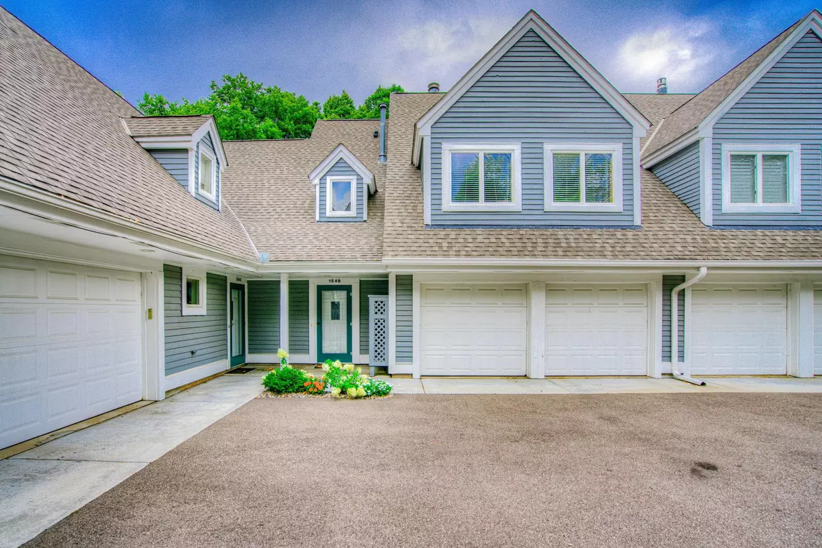 Wayzata, MN 55391,1549 Hollybrook RD