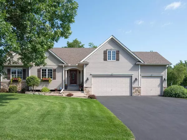 Lino Lakes, MN 55038,6432 Clearwater Creek DR