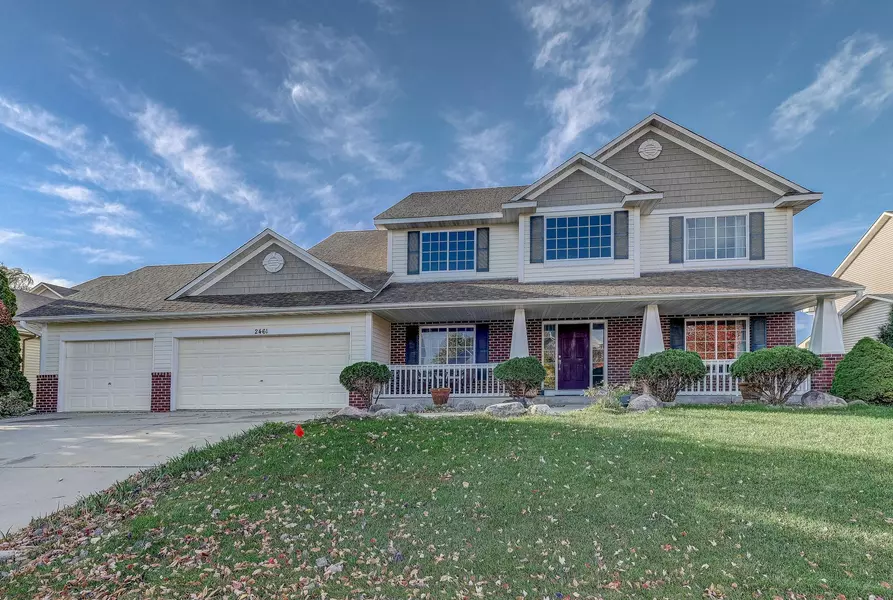 2461 Clover Field DR, Chaska, MN 55318