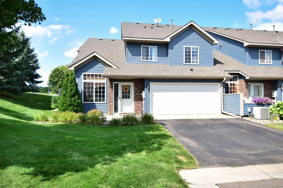 2118 Willow CIR, Centerville, MN 55038