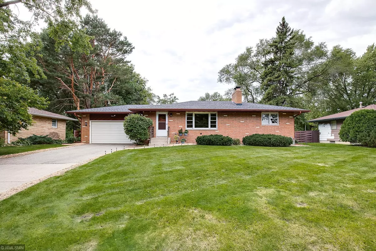 Roseville, MN 55113,3111 Mildred DR