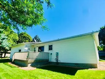 Janesville, MN 56048,217 Hendricks LN