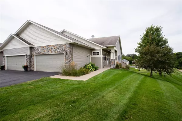 2340 Westgate PL, River Falls, WI 54022