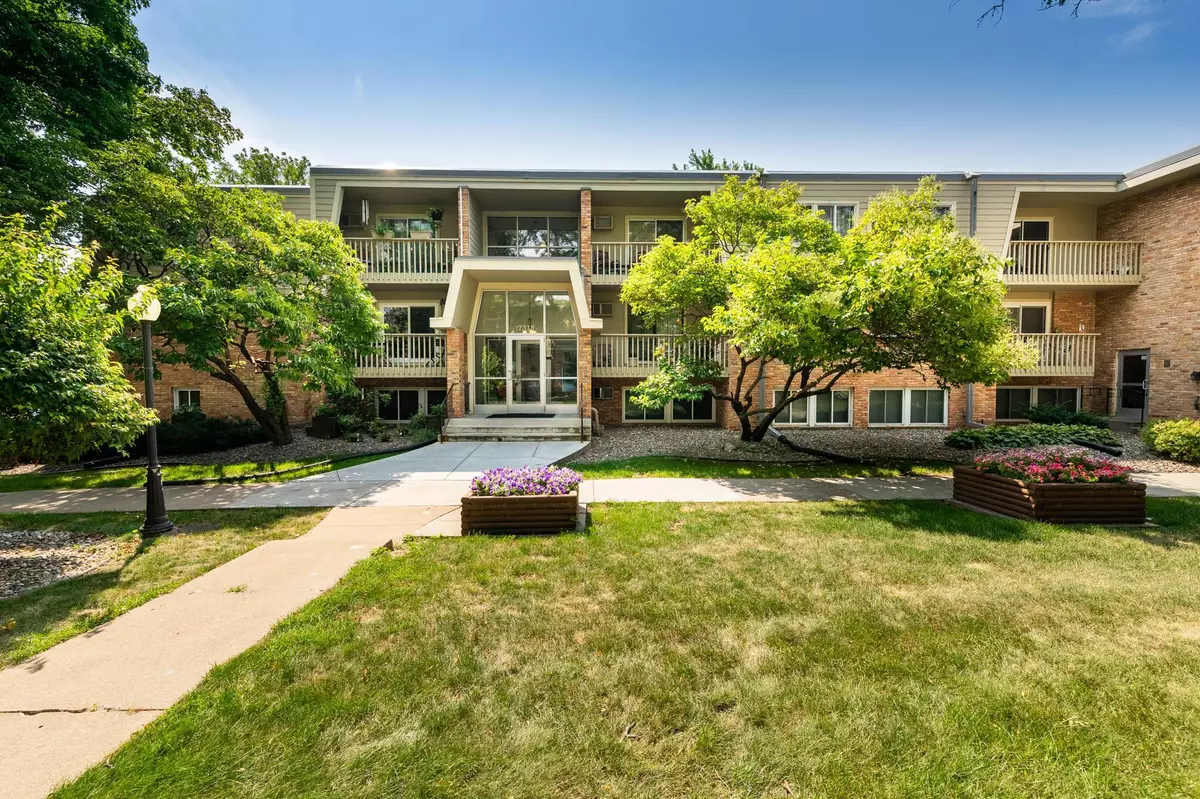 Saint Louis Park, MN 55426,7318 W 22nd ST #110