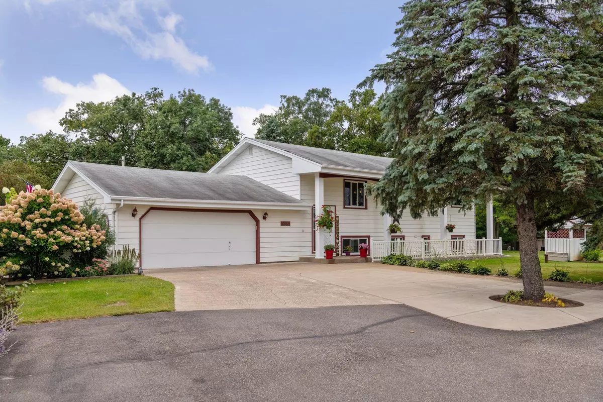 Oak Grove, MN 55011,936 Viking BLVD NW