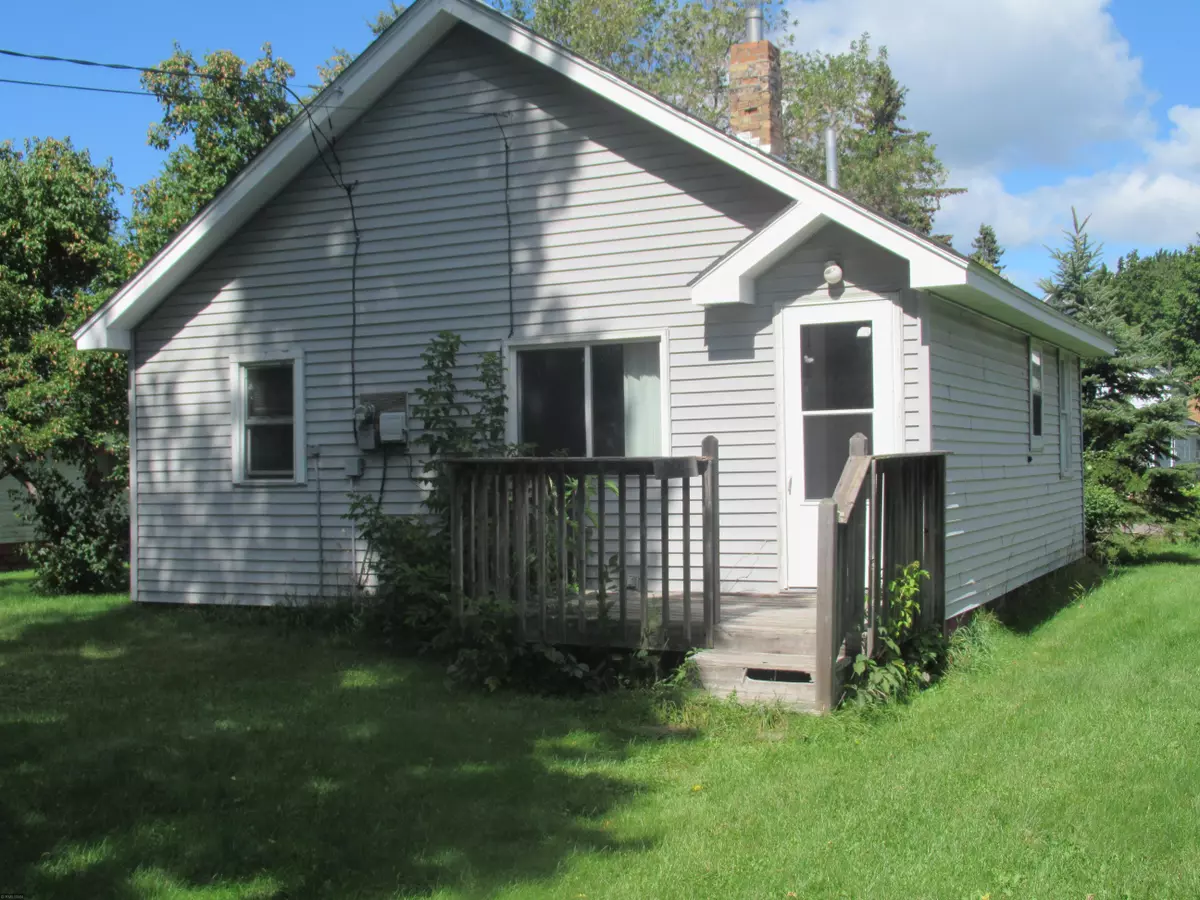 Crosby, MN 56441,214 5th ST NE