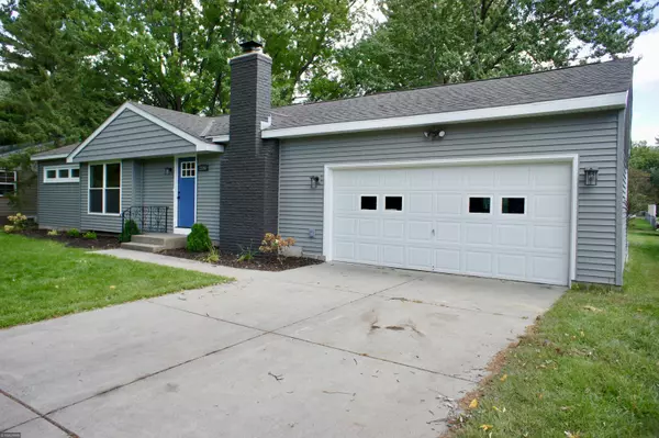 Roseville, MN 55113,2896 Pascal ST