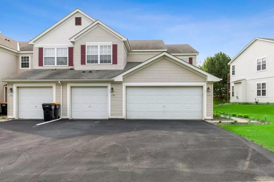 Shakopee, MN 55379,748 Cobblestone WAY