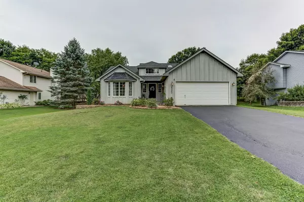 Savage, MN 55378,4923 River Wood DR