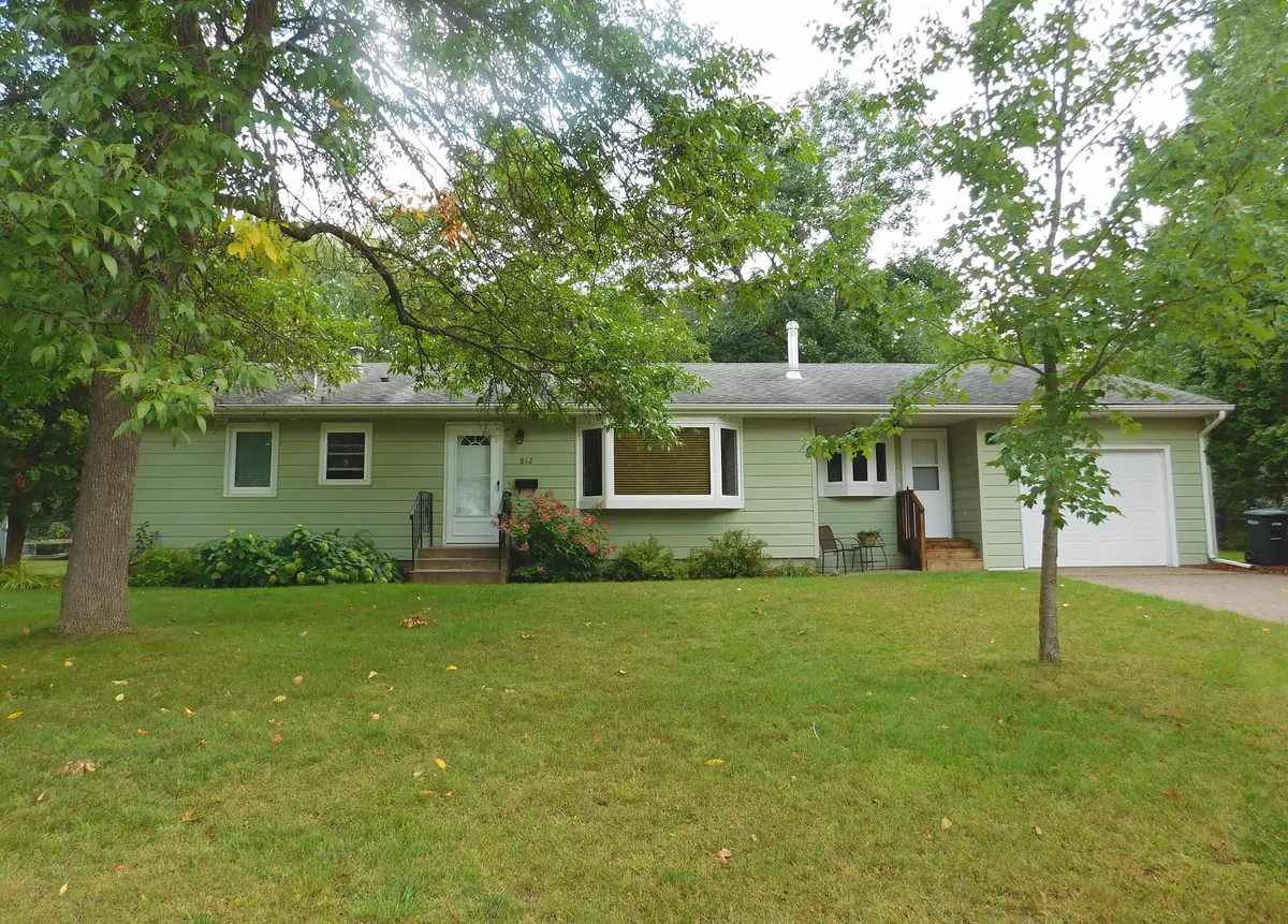 Little Falls, MN 56345,812 7th ST NE