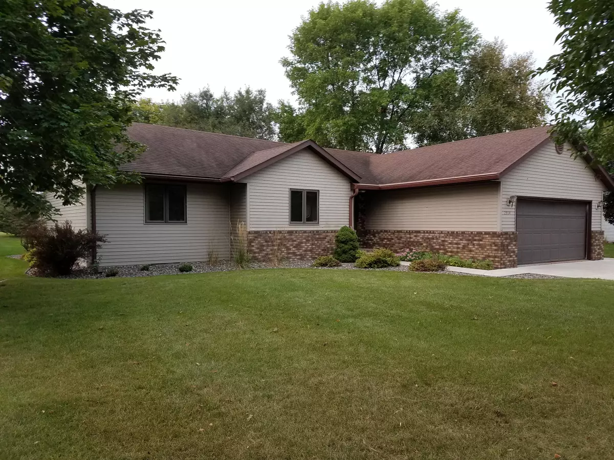 Menomonie, WI 54751,2934 Meadowbrook LN NE