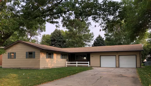 602 W Thomas AVE, Marshall, MN 56258