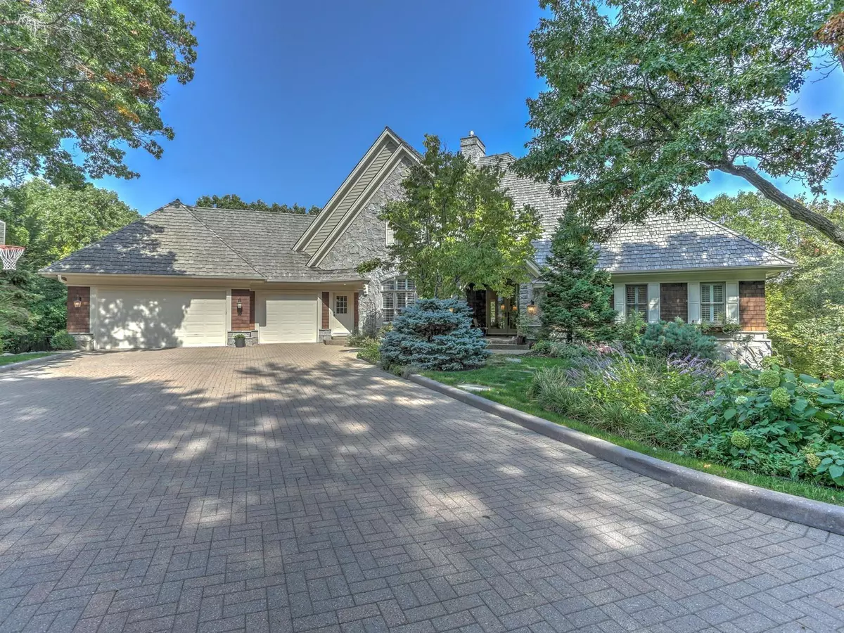 Eden Prairie, MN 55347,10535 Parker DR