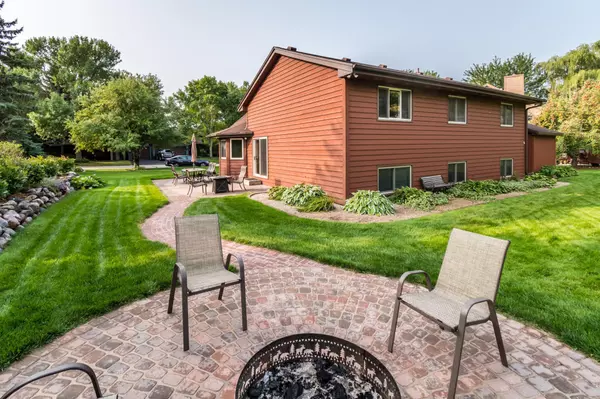 Chaska, MN 55318,500 Westwood LN