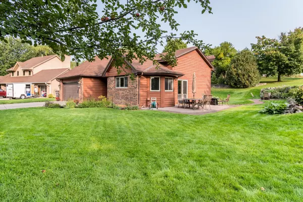 Chaska, MN 55318,500 Westwood LN