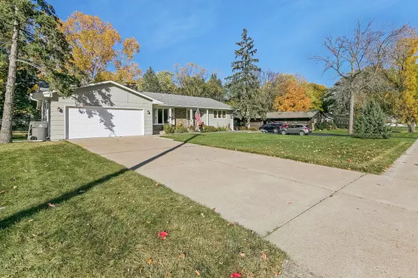 Edina, MN 55439,5716 W 70th ST