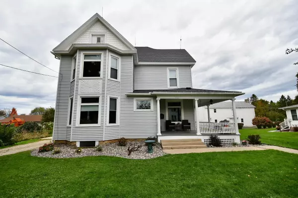 454 W 2nd ST, Zumbrota, MN 55992