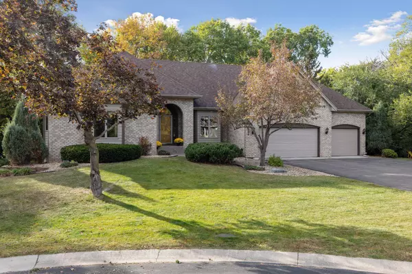 Eden Prairie, MN 55347,8084 Crescent CT