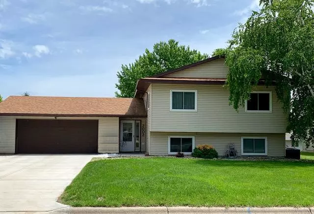 Albert Lea, MN 56007,2002 Bayview DR