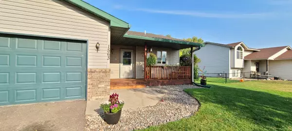 Cambridge, MN 55008,1563 Northridge CT S