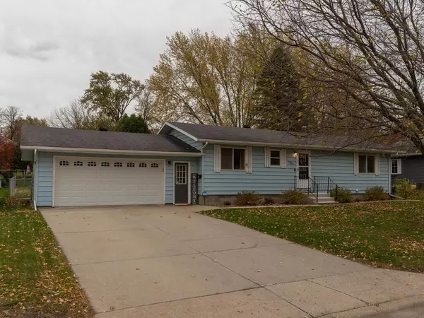 Owatonna, MN 55060,1611 Mosher AVE