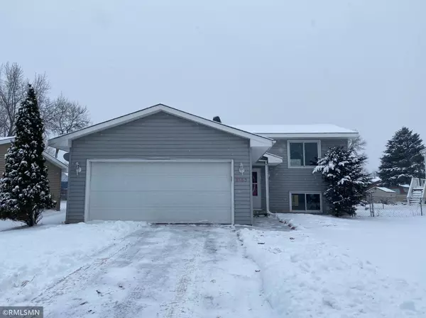 8165 James AVE N, Brooklyn Park, MN 55444