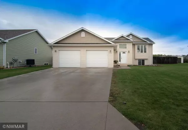 1510 St Johns DR, Crookston, MN 56716