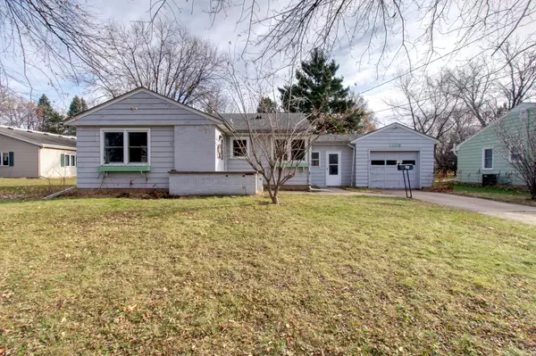 Northfield, MN 55057,1105 College ST