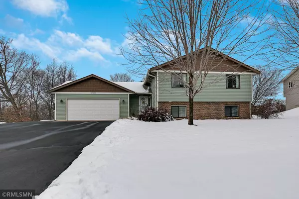 17939 Jaguar PATH, Lakeville, MN 55044