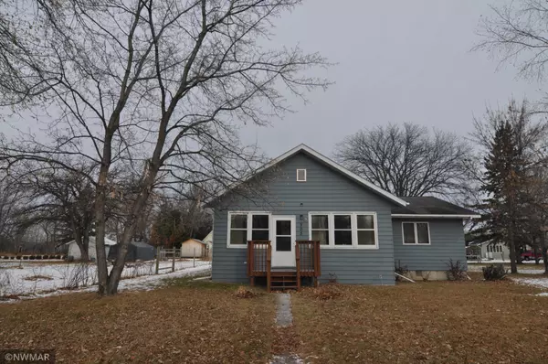 505 Lake ST NW, Warroad, MN 56763